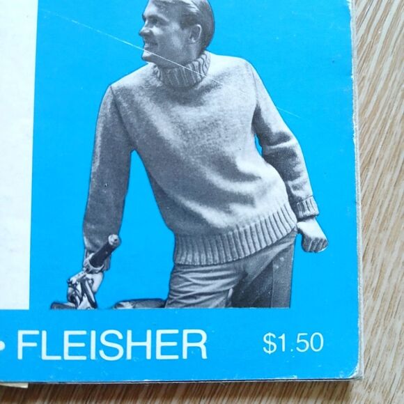 Vintage MCM Bucilla, Bear, Fleisher Men's Classics Sweater Knitting Gauge Guide - Picture 2 of 10